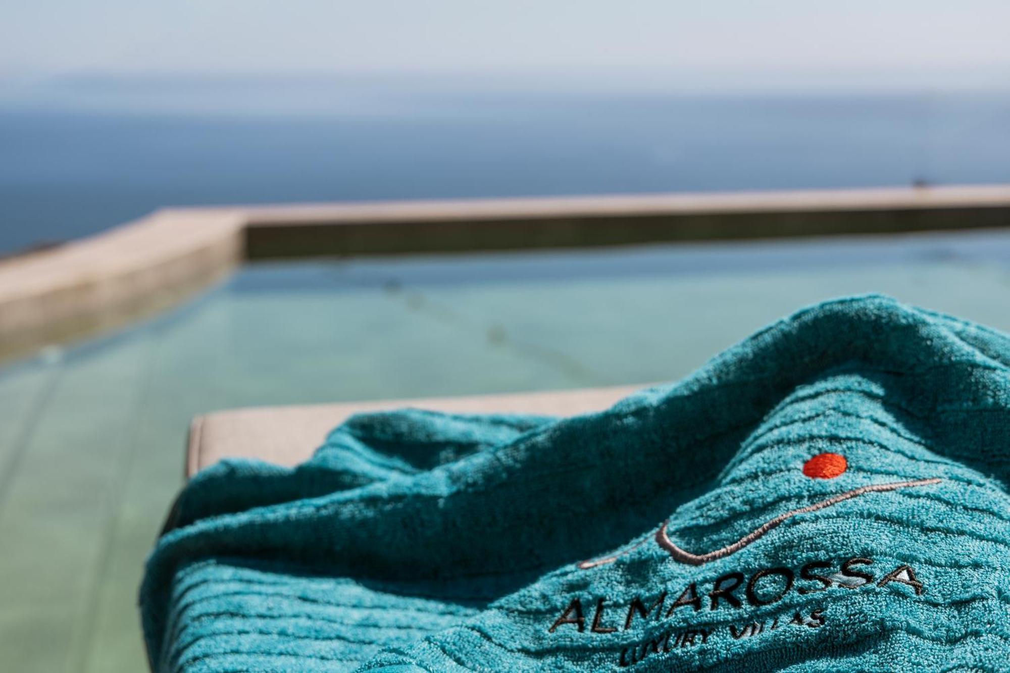 Almarossa Luxury Villas Vourvoúlos Pokoj fotografie